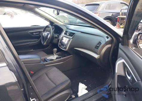 2017 Nissan Altima 2.5 Sv z USA, uszkodzony, nr VIN 1N4AL3AP5HC167639